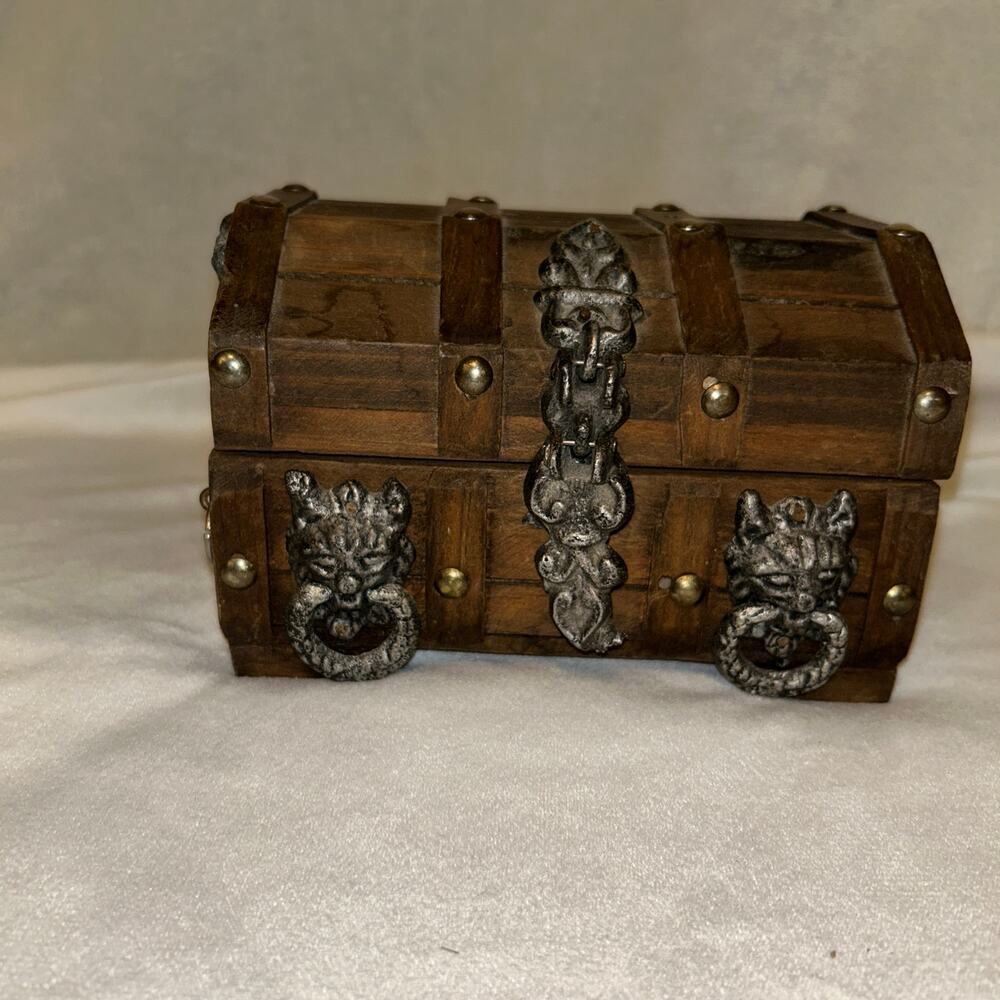 Vintage Wood Pirate Treasure Chest Gothic Lion Heads Humpback Jewelry Box